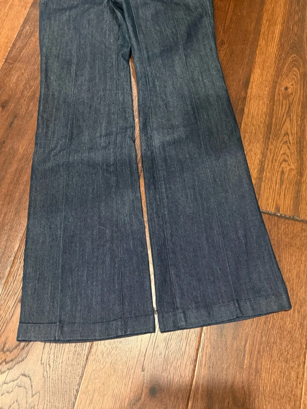 NWT MICHAEL KORS WOMEN FLARED OUT DENIM JEANS, SIZE US 00 (XXS), INDIGO RINSE